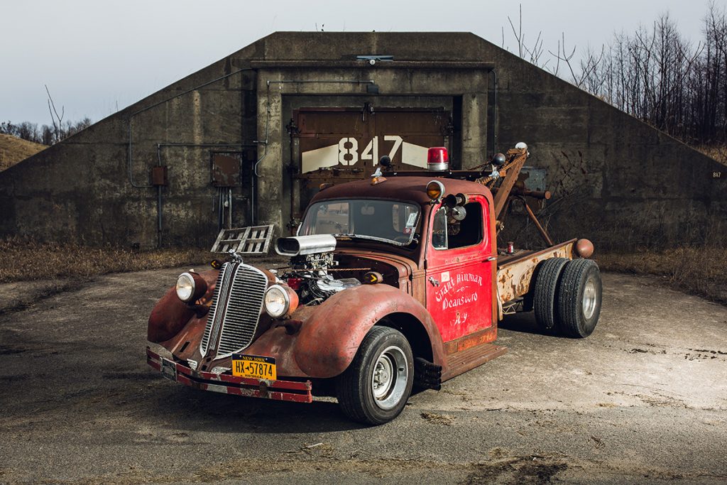 '40 Mack Wrecker